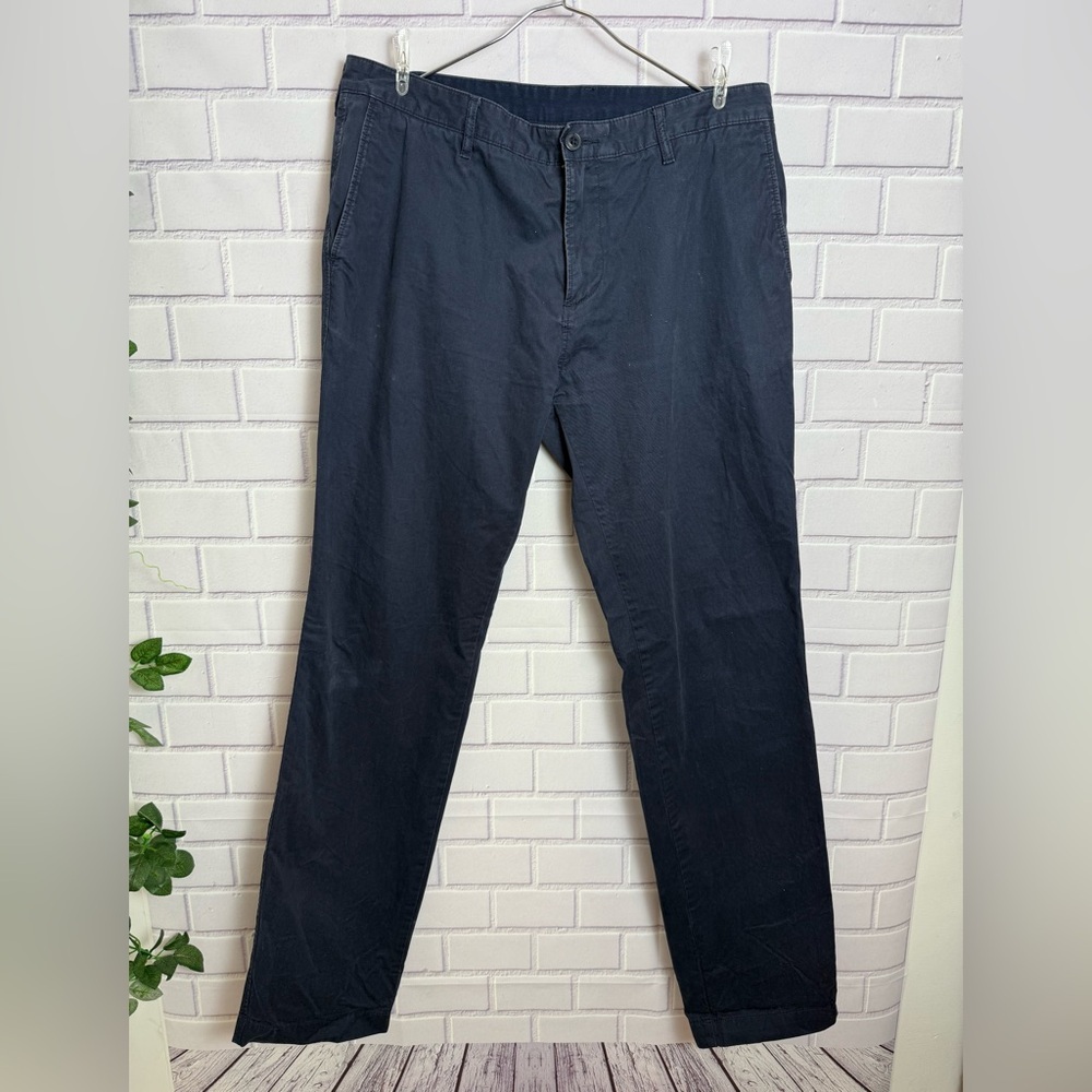 LACOSTE slim fit Men's Navy Chinos/size 34